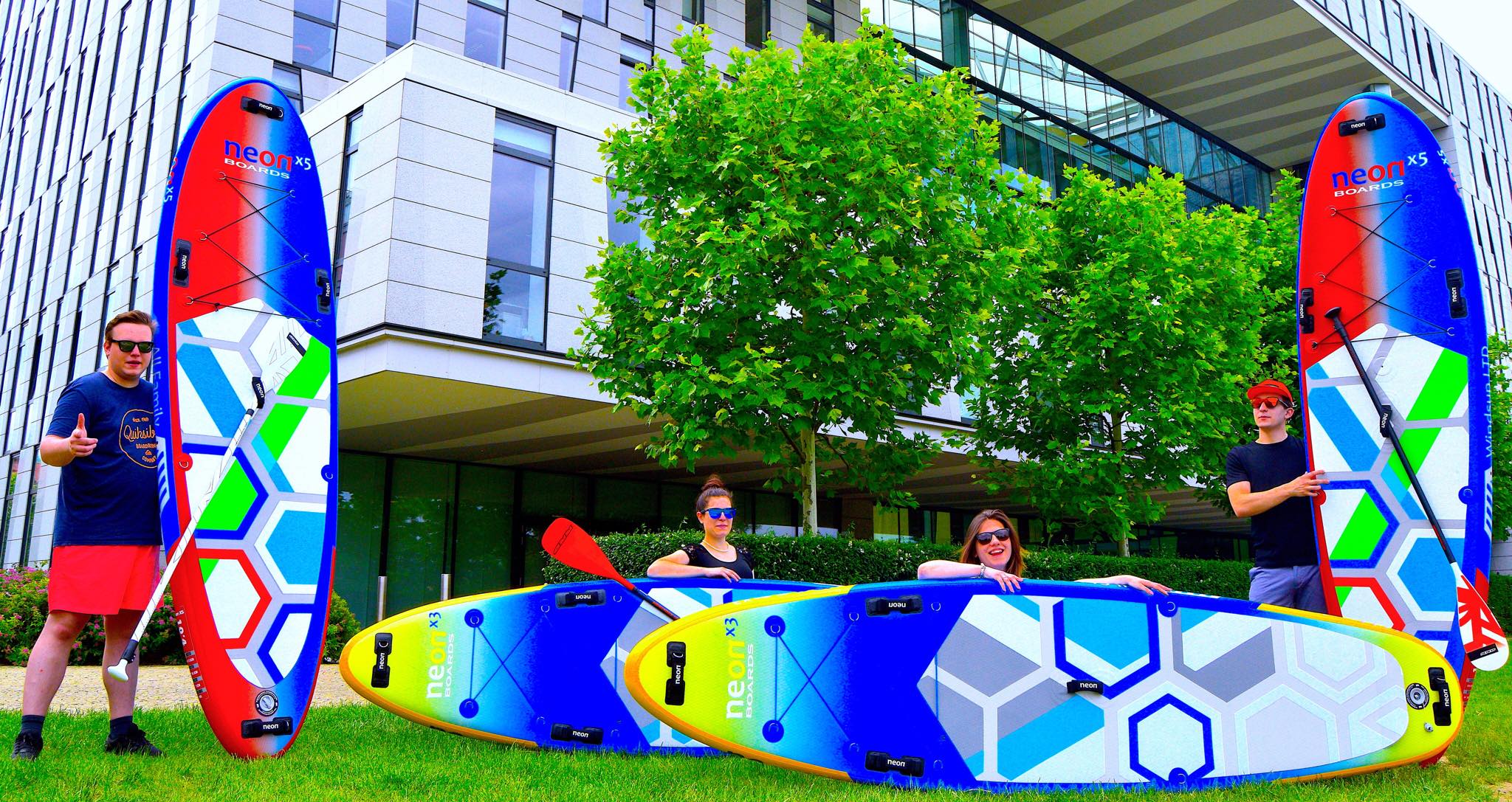 paddleboardy neon